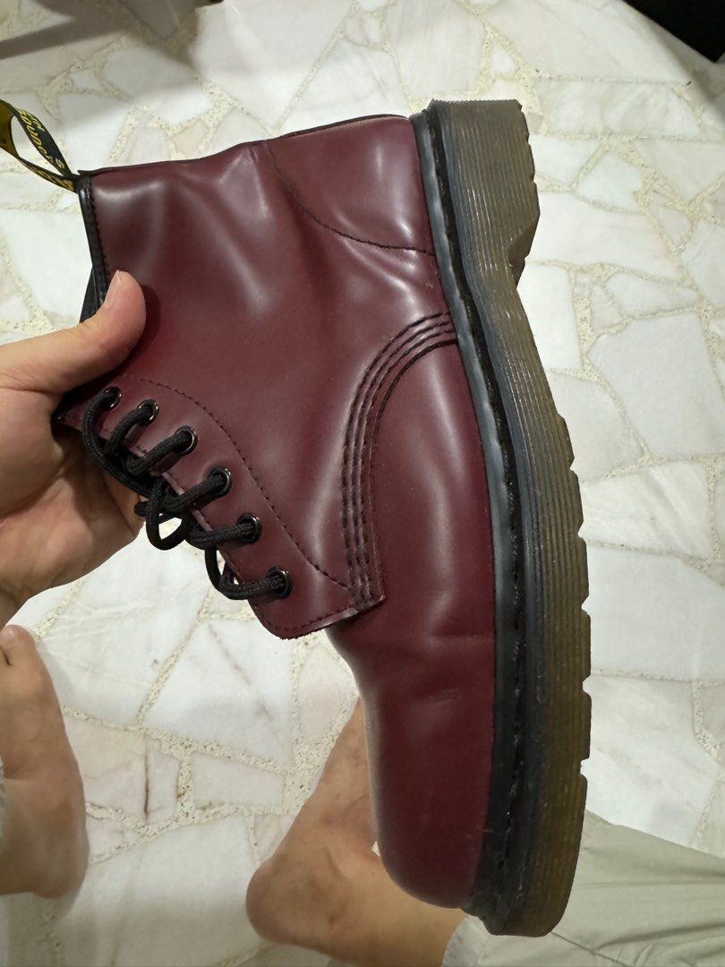 Maroon discount doc martens
