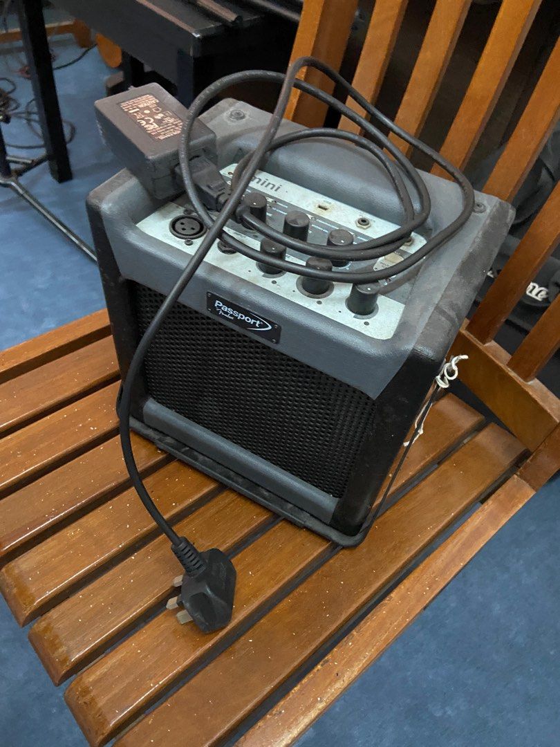 Fender Passport Mini twochannel portable Portable Amplifier, Hobbies & Toys, Music & Media