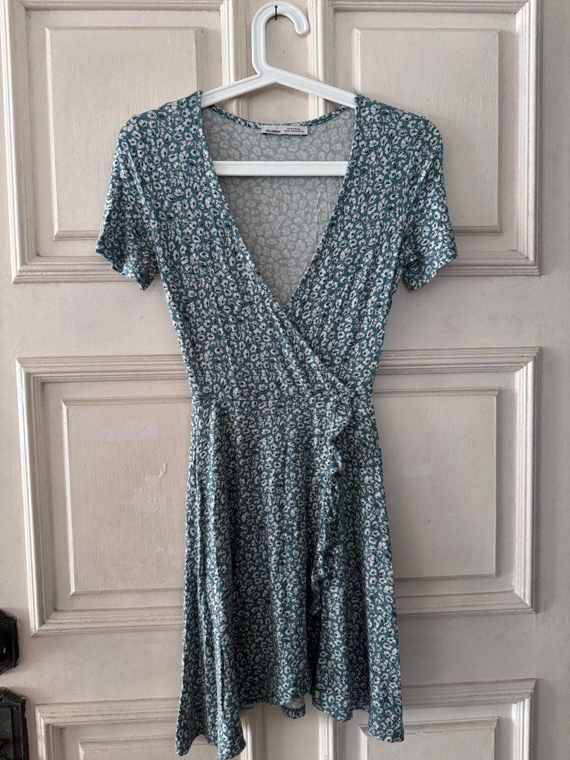 Pull and bear new arrivals green dress