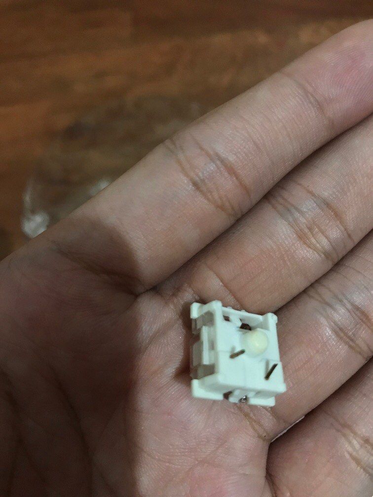 GATERON BROWN SWITCHES + RED SWITCHES, Computers & Tech, Parts ...