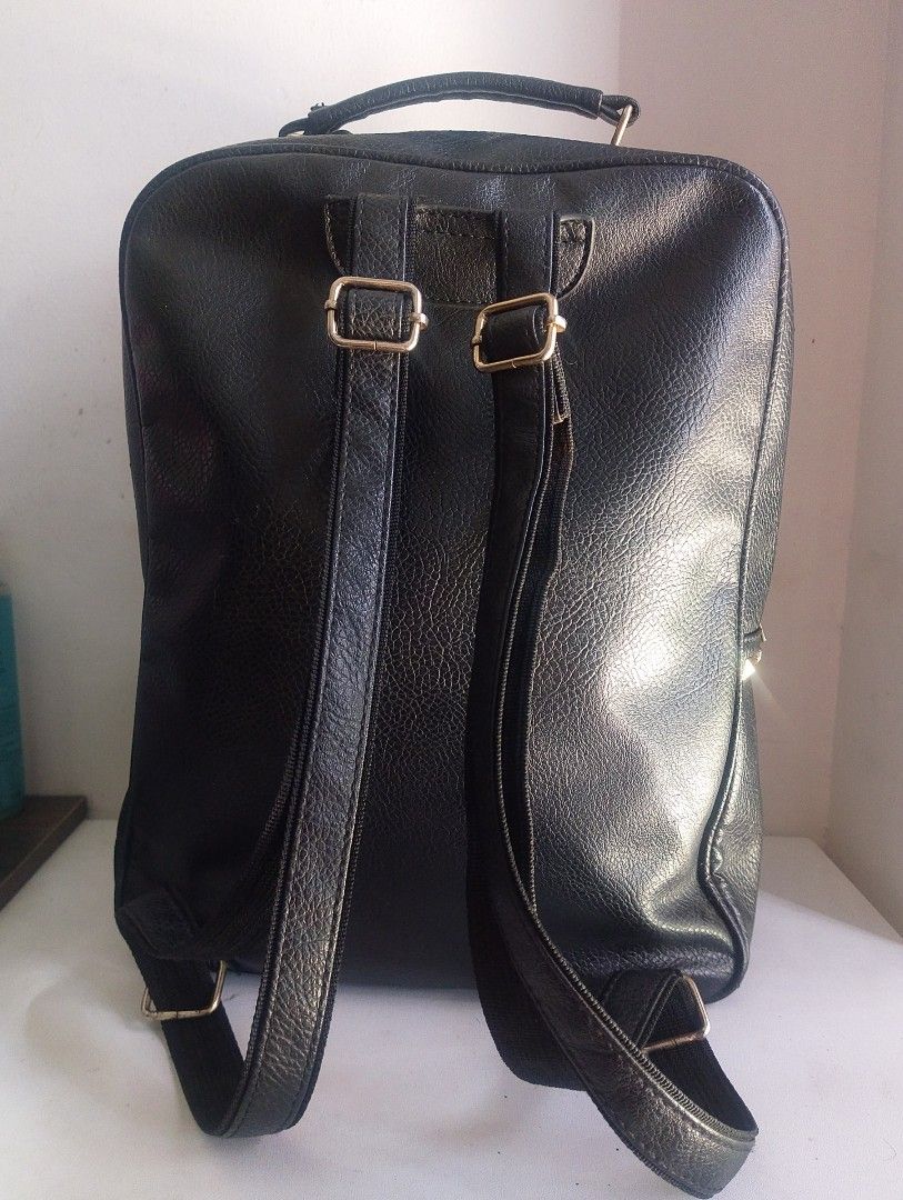 Giles N Brooks Leather Backpack Women s Fashion Bags Wallets Backpacks on Carousell