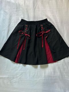 Gothic lolita black and red skirt with ribbons and bows