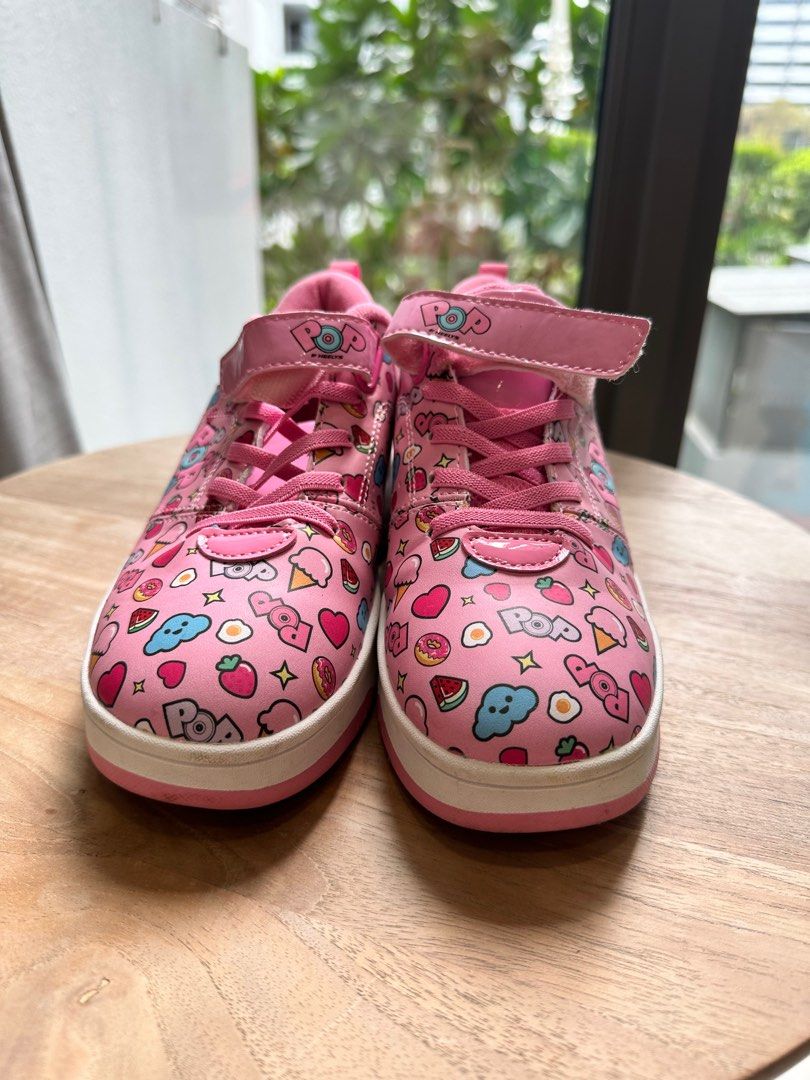 Air shop force heelys