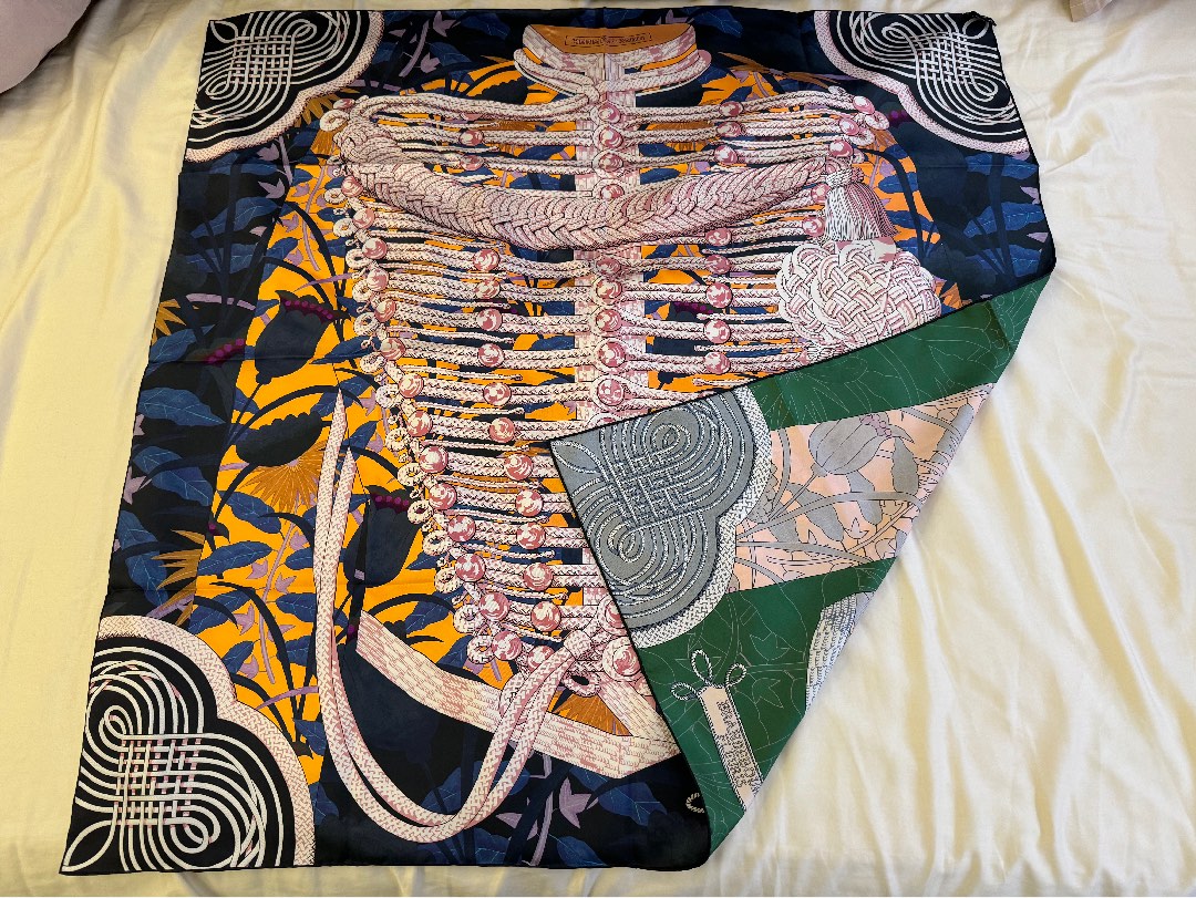 Hermes Brandebourgs Fleuris double face scarf 90, 名牌, 飾物