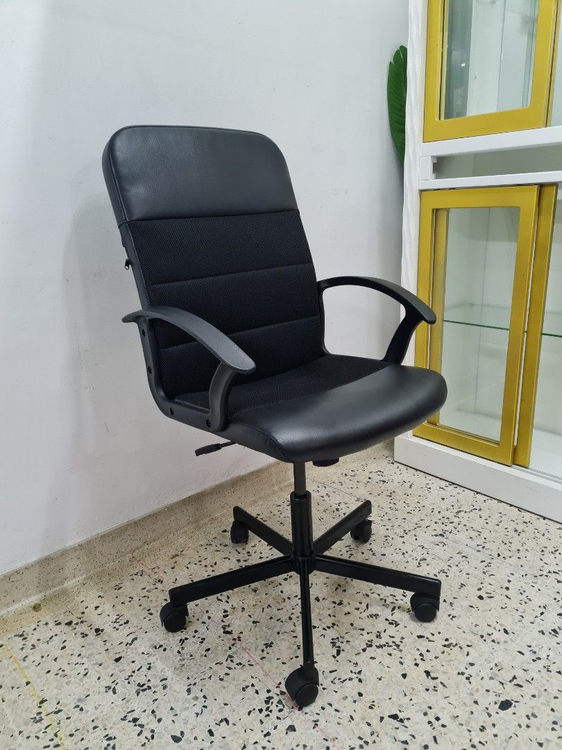 Ikea RENBERGET swivel Office chair like new