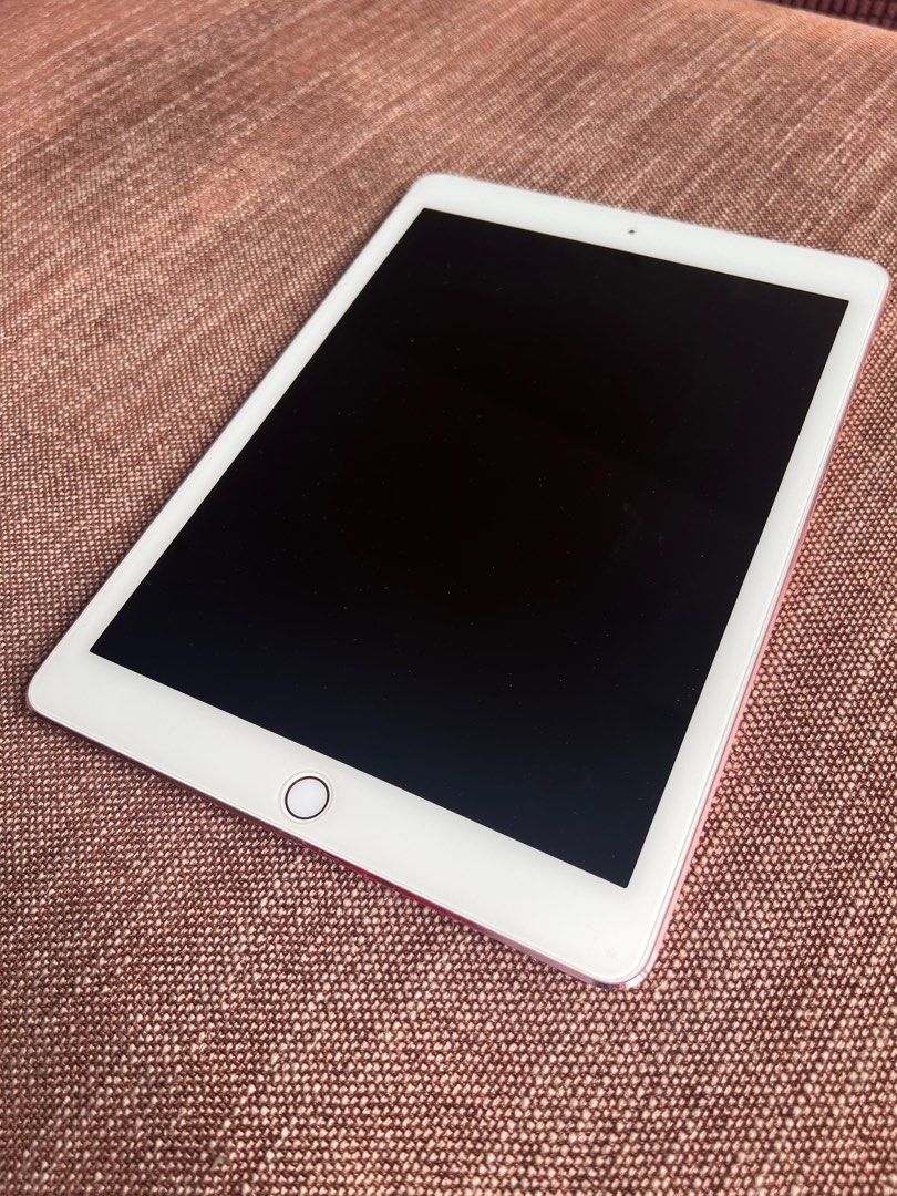 Ipad Pro 9.7 inch 2016 model (Category: iPad) located in Manila. Submitted by mr.arnie (Listing ID 1279254845, Image 3). Description: Ipad Pro 2016 model 128gb Rose gold aluminum backing on white No box No chargers Item working in perfect condition Comes with an old case and magnetic flap .