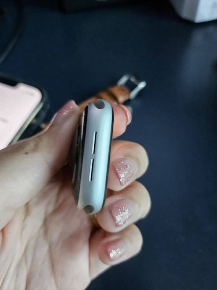 Iwatch sim clearance card slot
