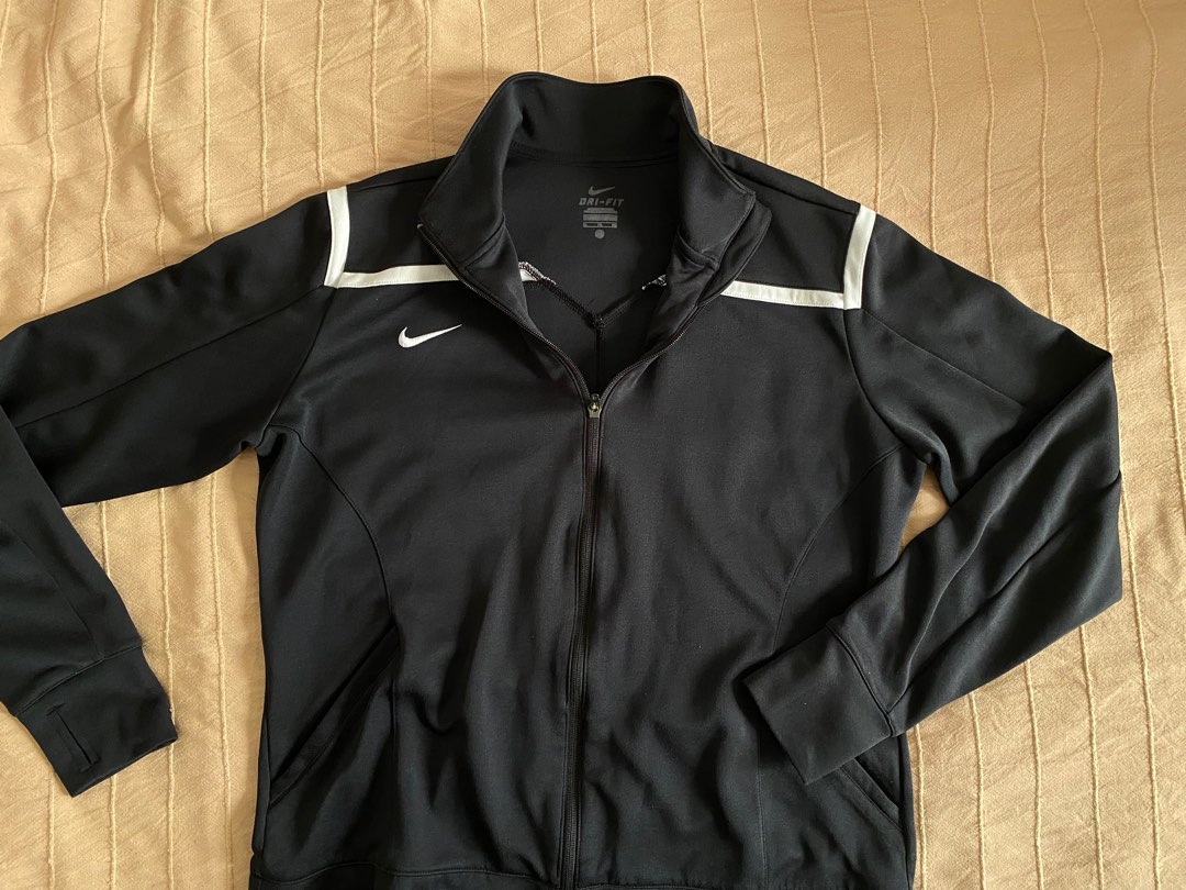 Jaket training nike store