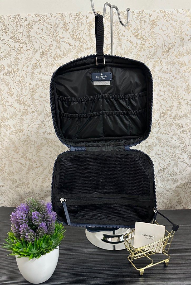 Kate spade discount hanging toiletry bag