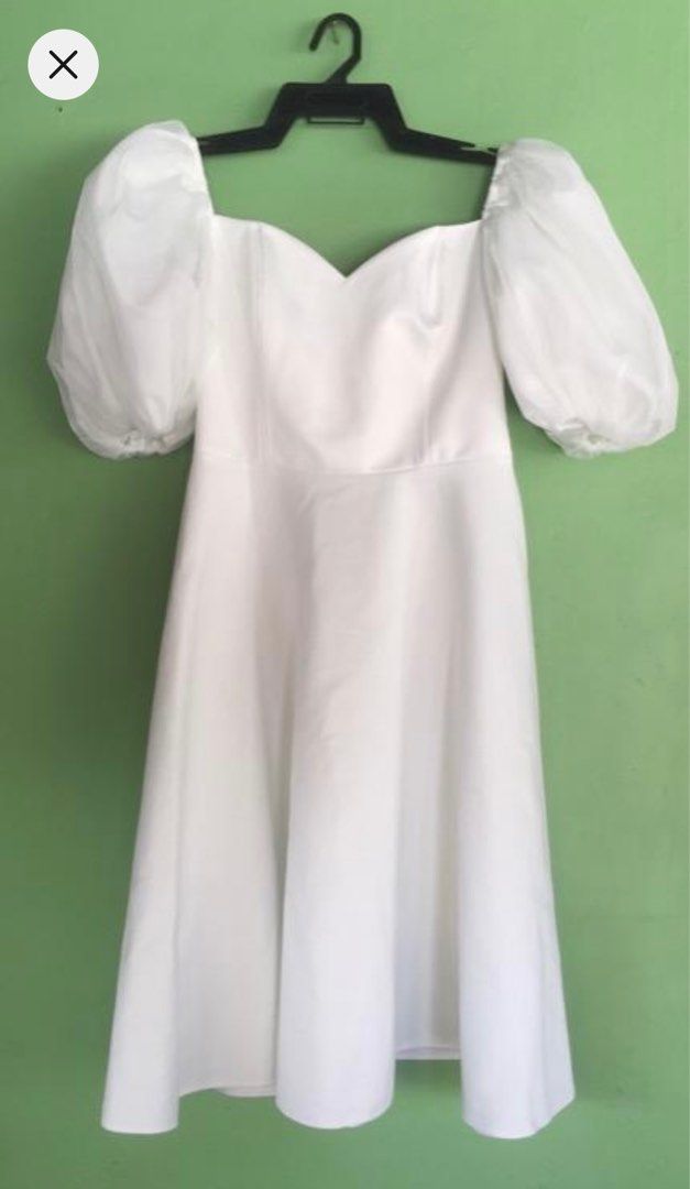 Katimadon Sophia Wedding Dress (Category: Dresses) located in Makati City. Submitted by gelly_bee (Listing ID 1279435277, Image 1). Description: Used only once in my friends wedding. In perfect condition..
