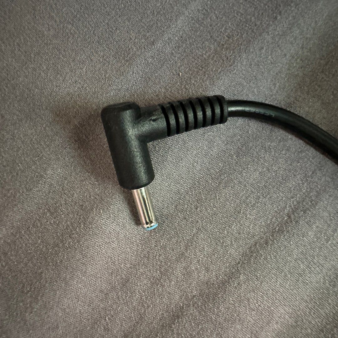 Laptop Charger (Compatible to HP) (Category: Chargers) located in Batangas. Submitted by z.declutter (Listing ID 1279243902, Image 2). Description: Laptop Charger Compatible Brand: HP Output Rating: 19.5V 2.31A 45W Pin Size: 4.55mm x 3.0mm (Blue Pin).