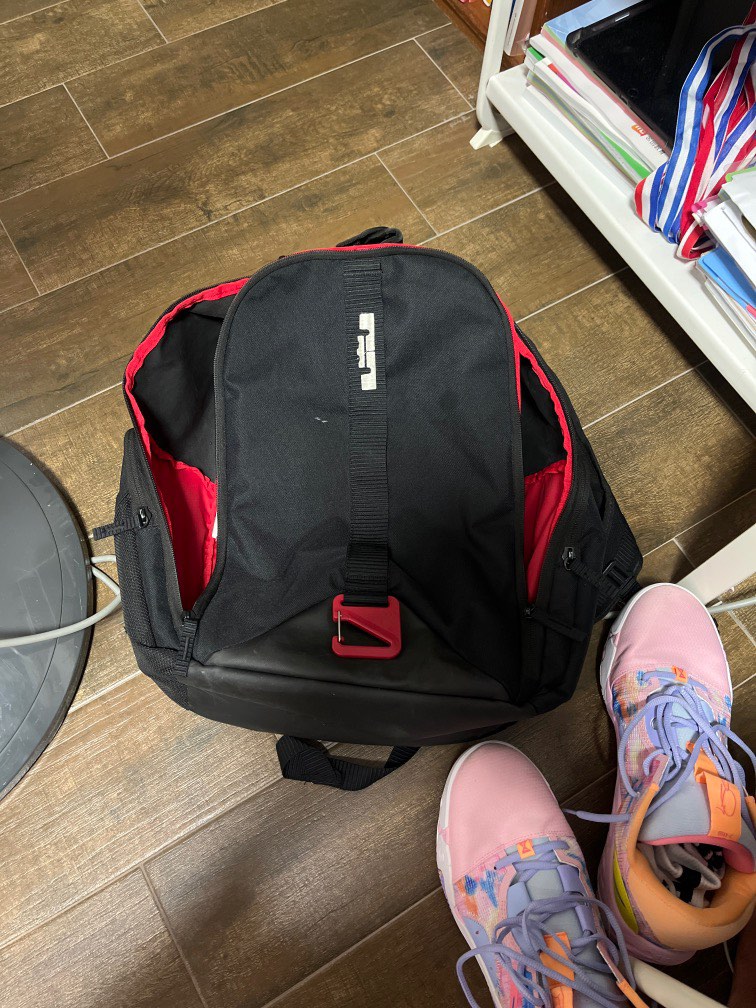 Lebron elite bag hotsell