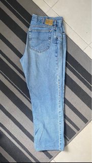 (Category: ) located in . Submitted by thriftwithyedd (Listing ID 1279314525, Image 1). Description: .