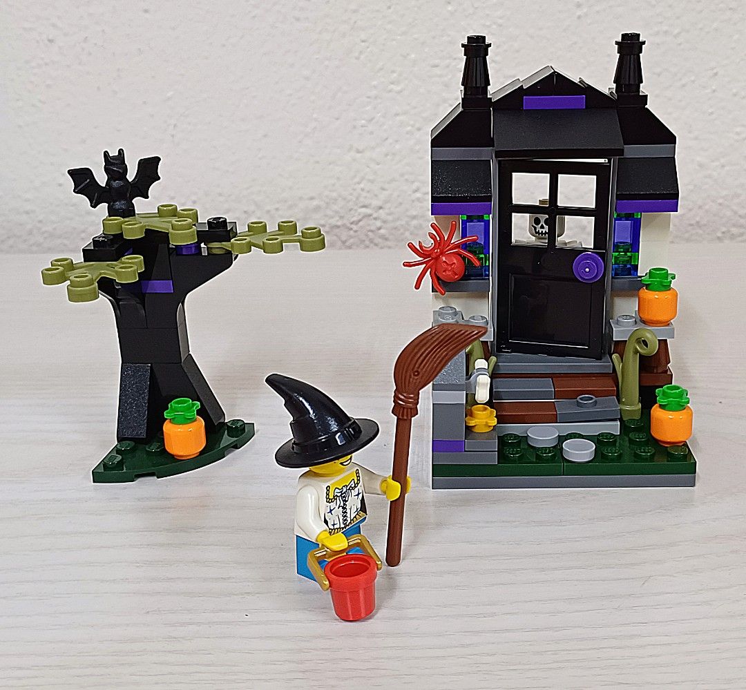 Lego 40122 sales