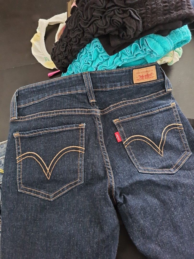 Levi's 535 store jeggings
