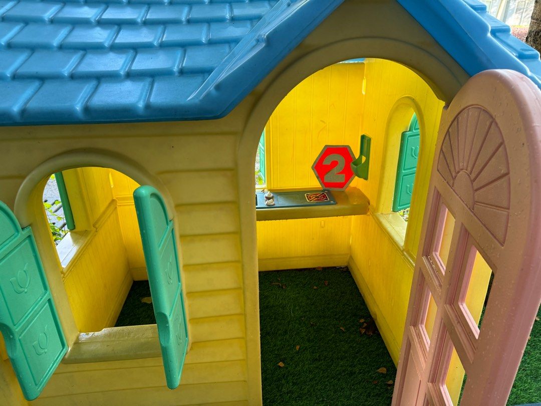 Little tikes country cottage playhouse sale new arrivals