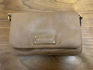 （分類：）位於 。 由 brown2023 提交（商品編號 1279439579，圖片 1）。簡介： 。