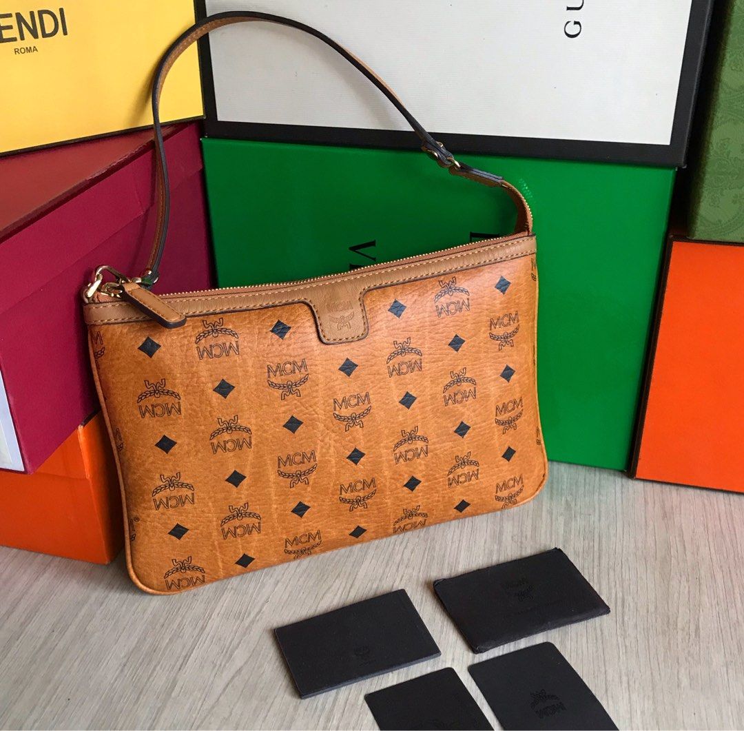 Mcm Visetos Standing Wristlet Shoulder Zip Tote Pouch bag, Barang