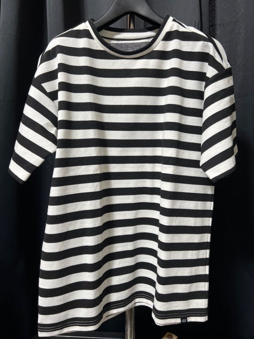 Memo Mens T-Shirt (Category: Tshirts & Polo Shirts ) located in Santiago. Submitted by pacostudios01 (Listing ID 1279340974, Image 1). Description: Size: Medium Good as new Dimensions: 19.5 x 25 in Color rate 10/10 Excellent condition Thick cotton.