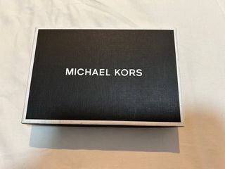 Michael Kors Cardholder and keychain set