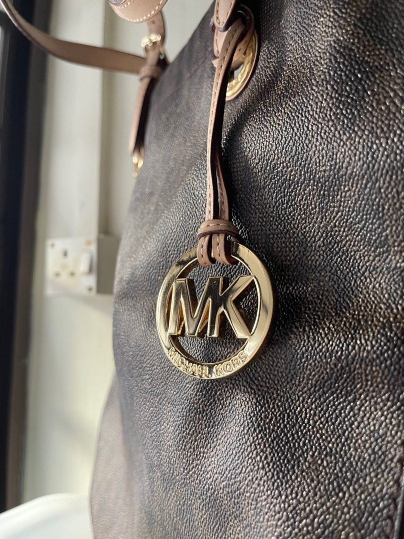 Michael Kors Tote with like new Hardware Women s Fashion Bags