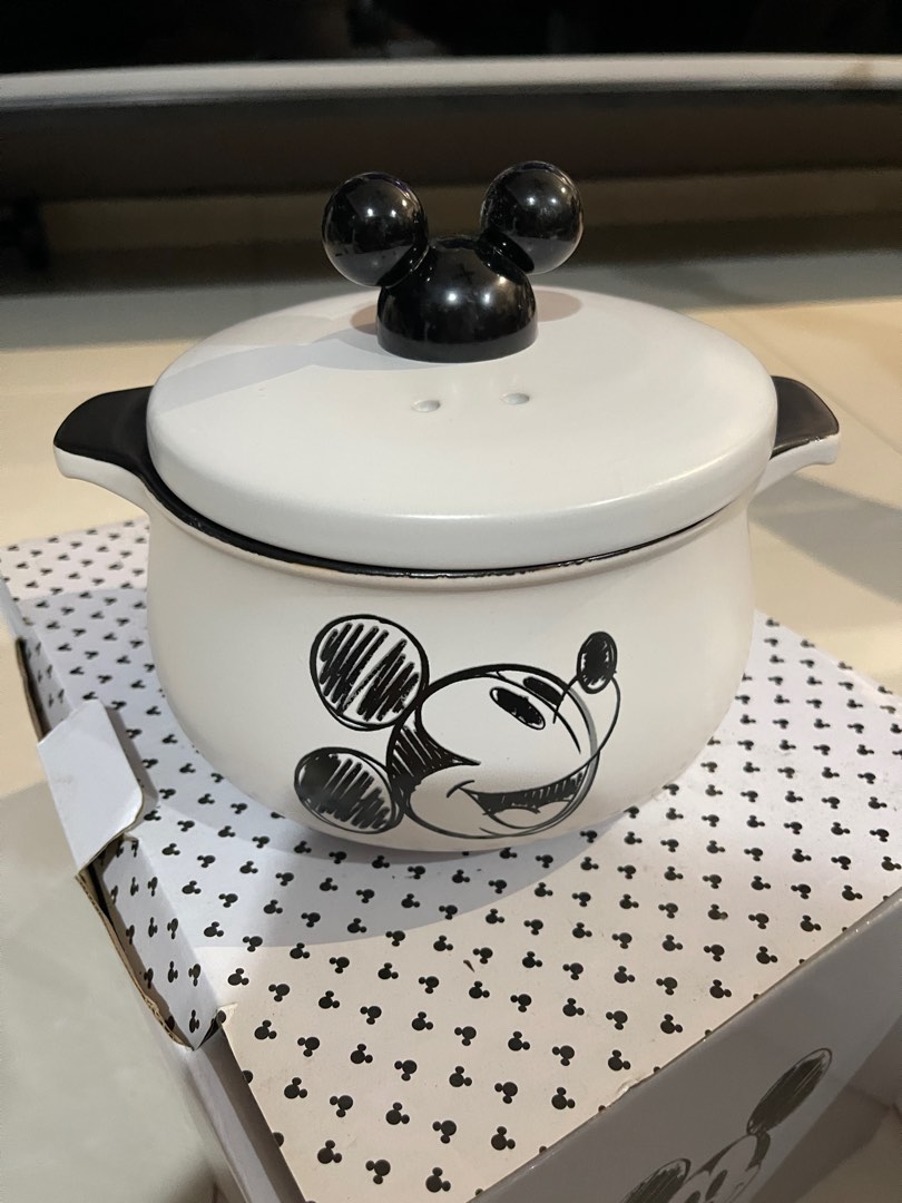 Mickey Mouse Ceramic cooking pot, TV & Home Appliances, Kitchen