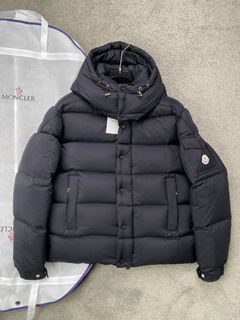 Matte black moncler best sale