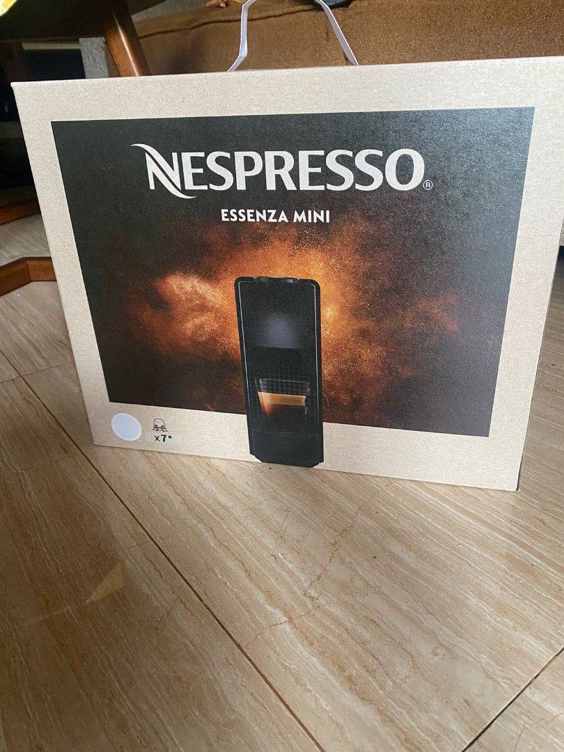 NESPRESSO ESSENZA MINI C30 + FREE 10 COFFEE CAPSULES, Kitchen & Appliances  di Carousell