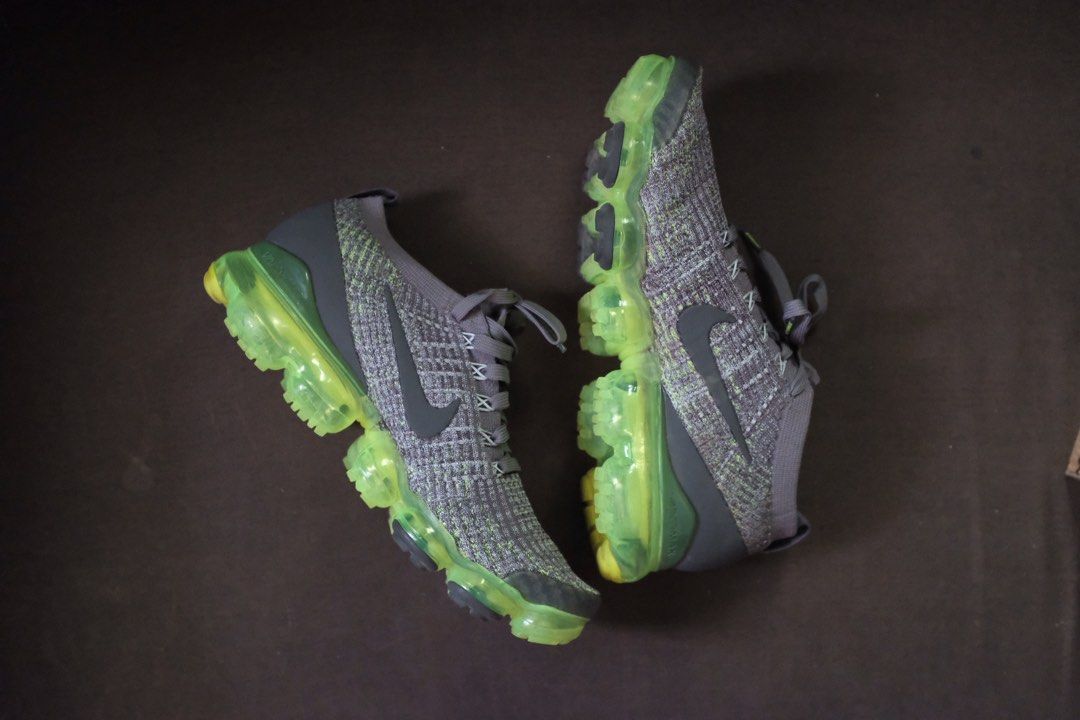 Nike Air VaporMax Flyknit 3 Gunsmoke Volt
