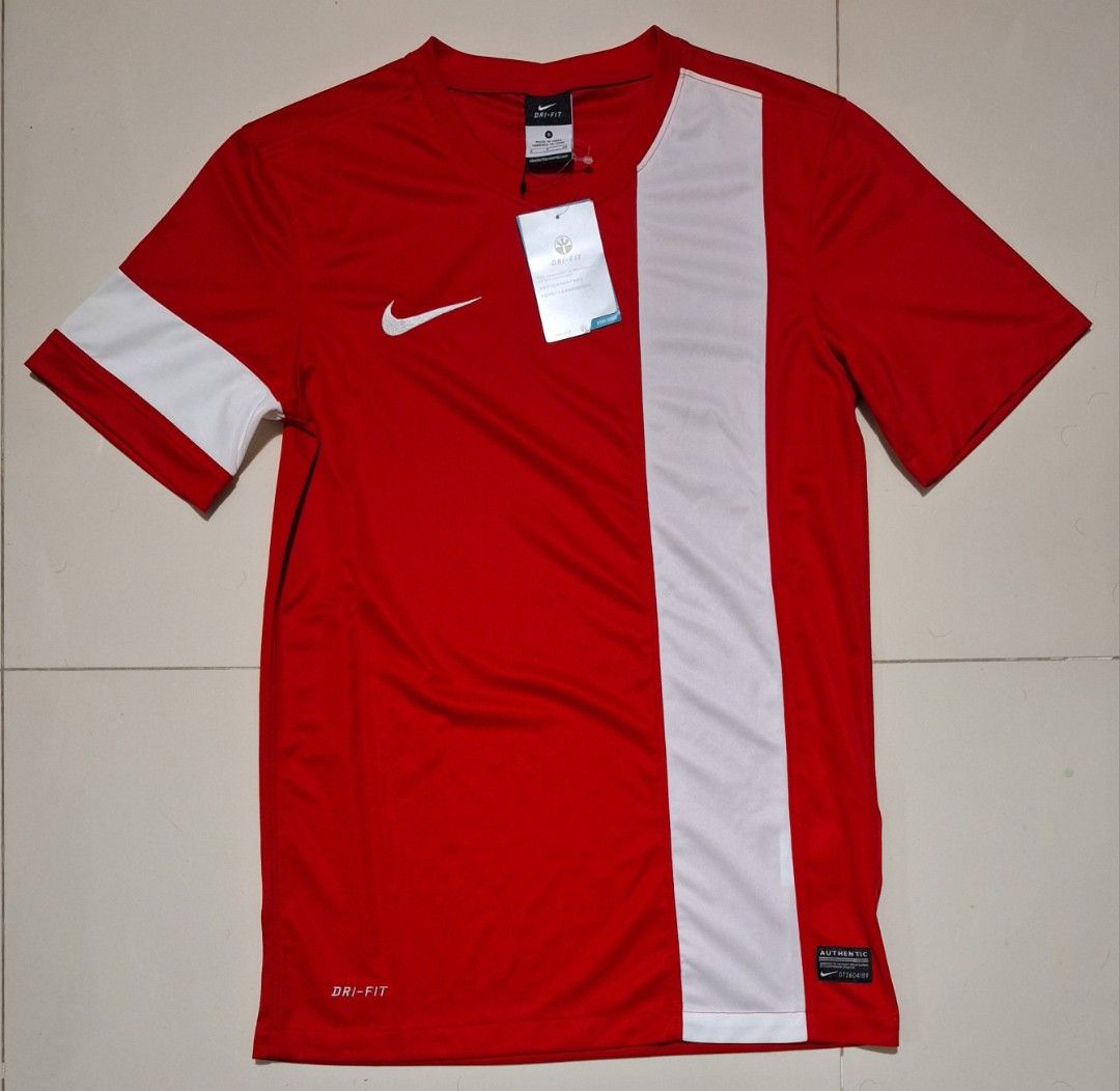 Nike Dri fit jersey size S Men s Fashion Activewear on Carousell