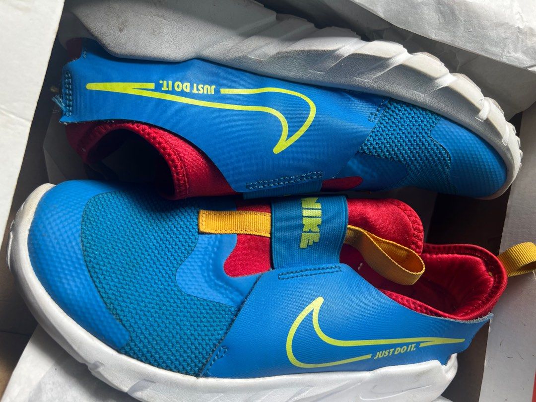 NIKE FREE RUNNER 2 6Y