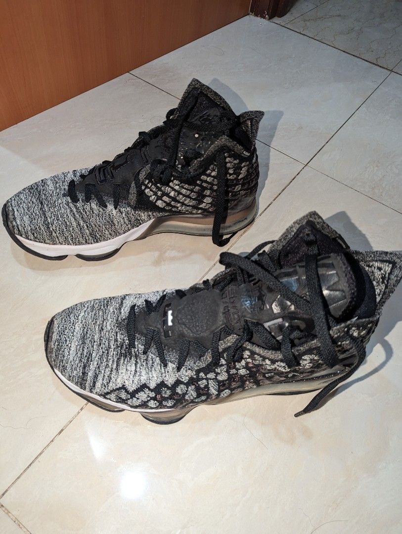 Nike Lebron 17 Oreo
