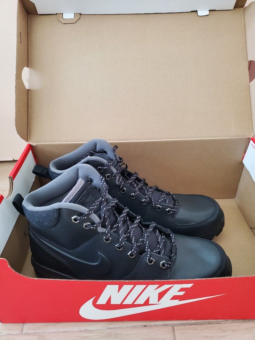 Nike manoa store snow