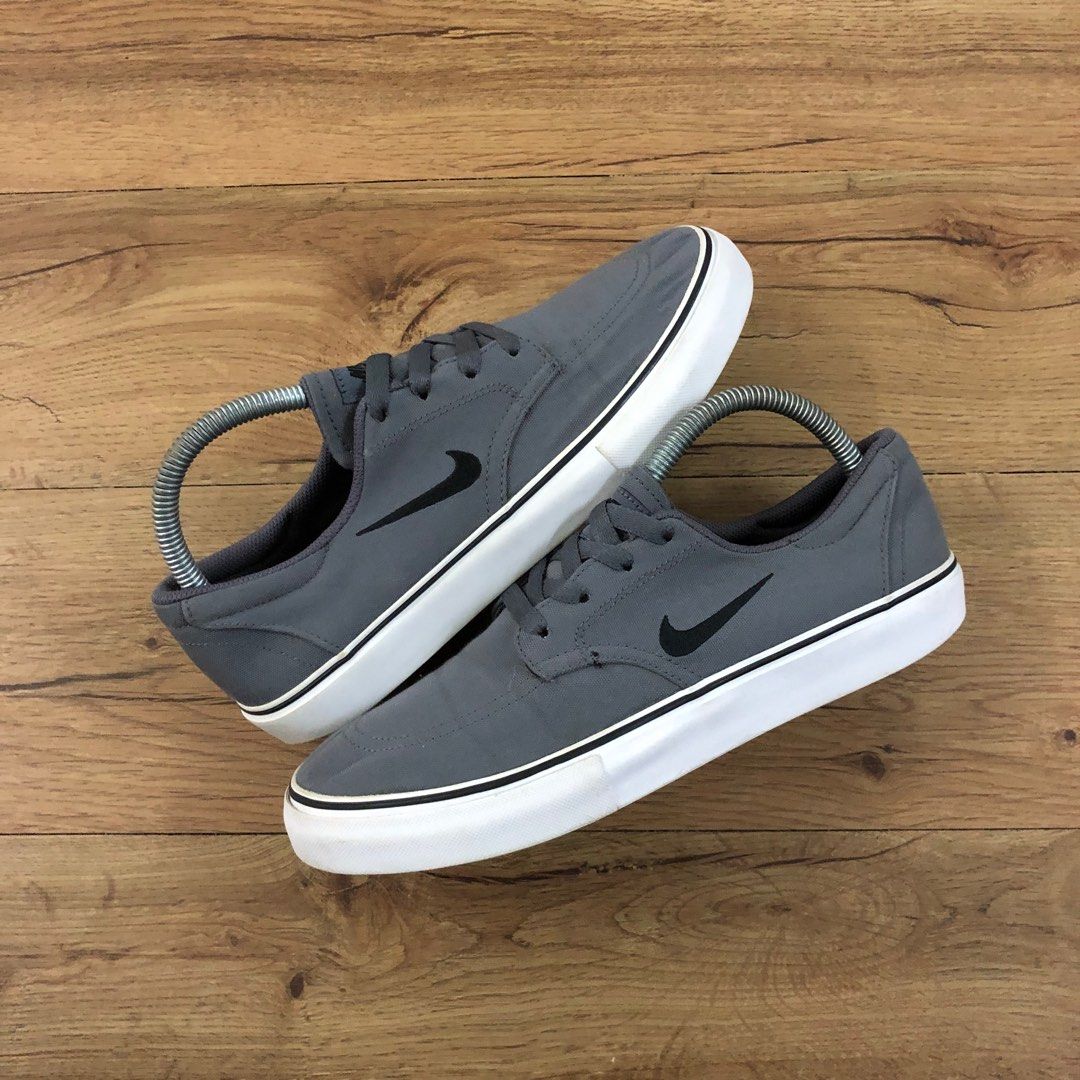 Nike sales sb clutch