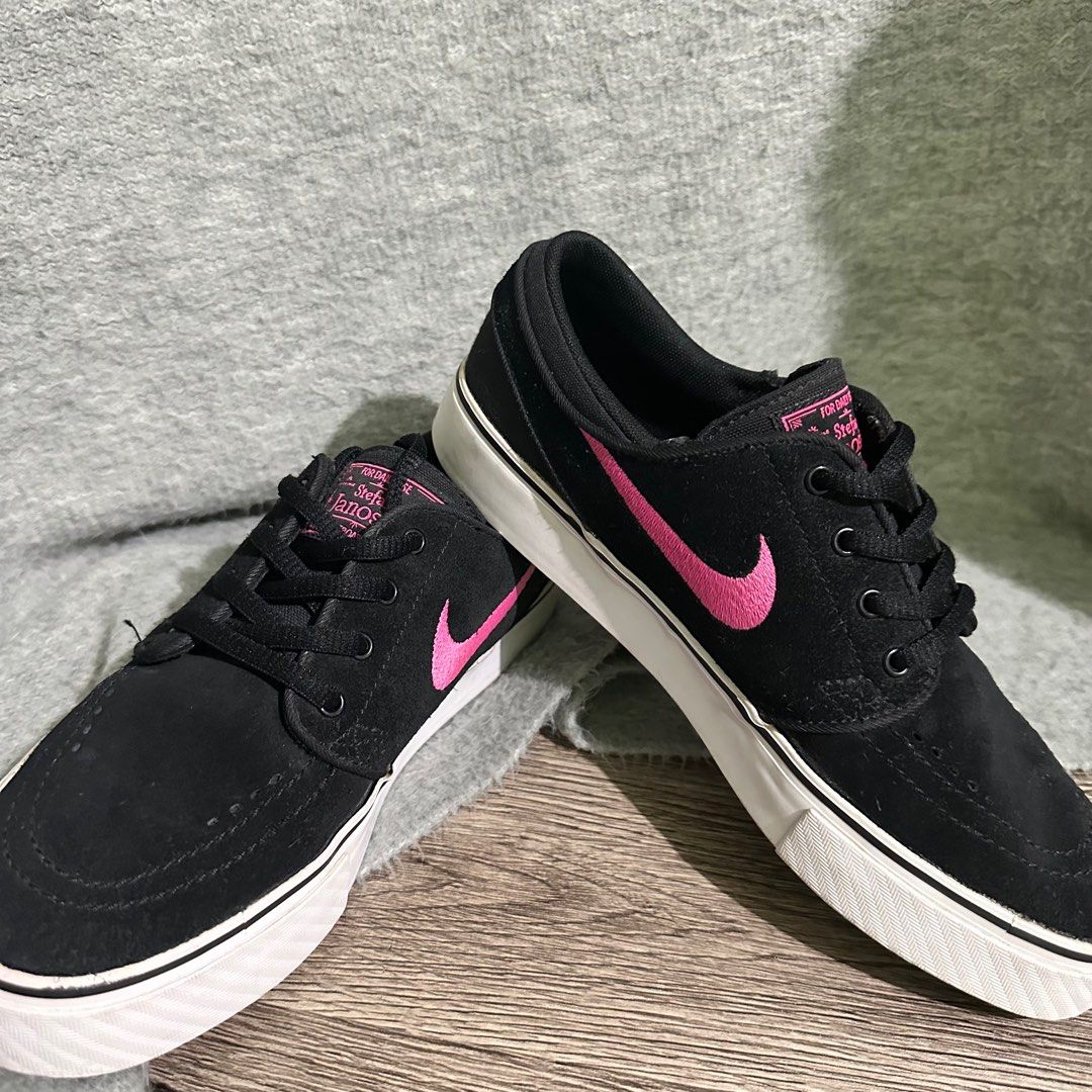 Nike Stefan Janoski Women s Fashion Footwear Sneakers on Carousell