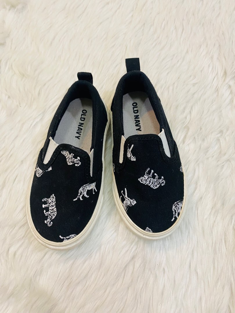 Old Navy shoes original for kids, Babies & Kids, Babies & Kids Fashion ...
