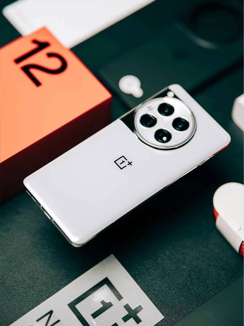Oneplus 12 256GB 12Gb White Sealed (Category: OnePlus) located in Quezon City. Submitted by upgradersgadgets (Listing ID 1279308281, Image 3). Description: Oneplus 12 256Gb 12GB Brand New For 45,000 Sale or Swap Brand New Openline CN Rom Test all you Want Upon Meet Up Package Unit Case Charger Adapter Cable Manual Sim Ejector Box.