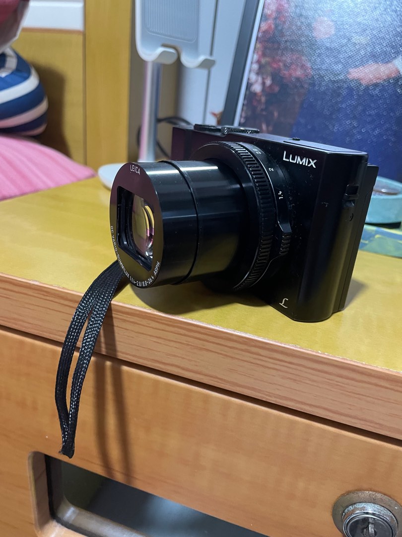 Panasonic Lumix DMC-FX10 – Appareil Photo Compact Argenté + Accessoires (occasion)