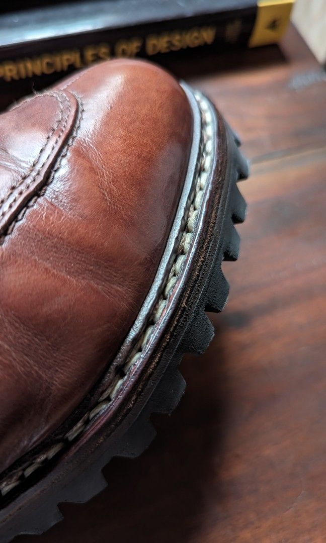 PARABOOT AVIGNON - Resoled (Category: Casual Shoes) located in Pasay City. Submitted by bottomdrawermnl (Listing ID 1279355392, Image 3). Description: PARABOOT AVIGNON Size EU 41.5 / US 8.5 Made in France Condition: 8/10 (Leather conditioned using Saphir Products) Issues: - right heel blow-out - normal creasing - toe scratch as shown - slight leather fading Fit: - true to size - best for people with US 9 Nike/Vans sneakers size - width: D to C (s