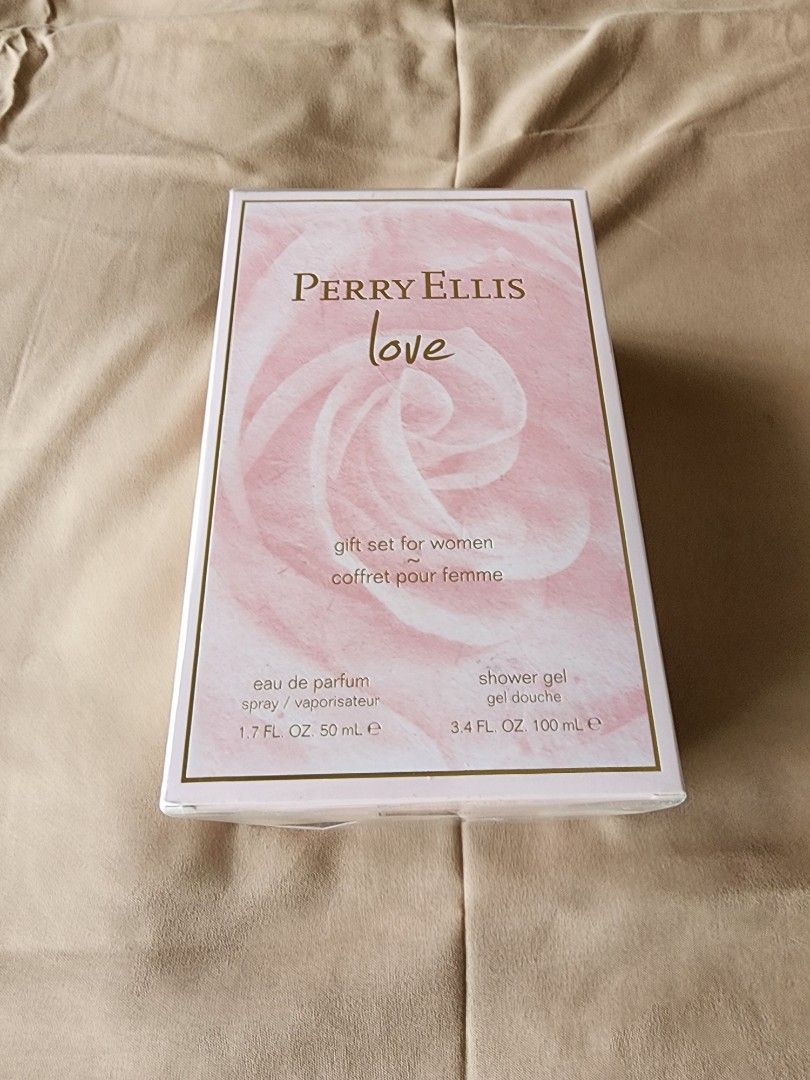 Perry ellis love best sale set