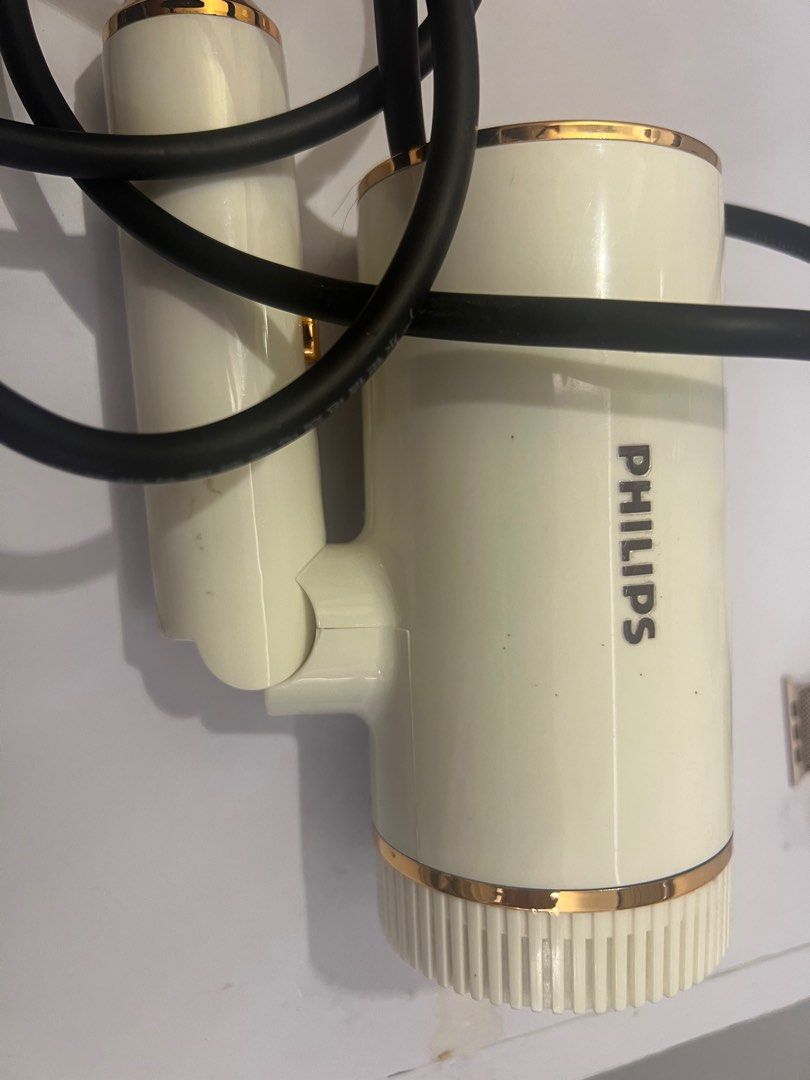 Philips blower (Category: Hair) located in Caloocan City. Submitted by maryjoe. (Listing ID 1279451468, Image 1). Description: .