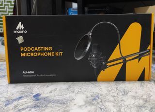 Podcasting microphone kit
