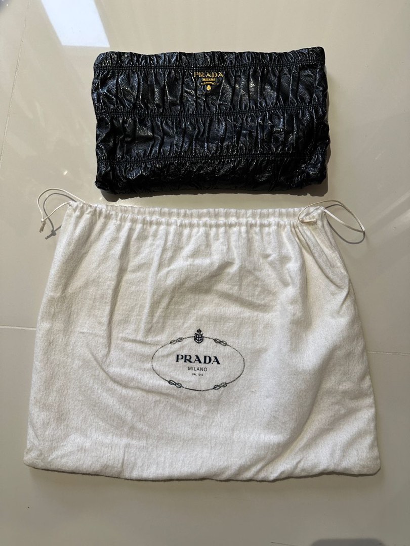 Prada nappa gaufre clutch Women s Fashion Bags Wallets Clutches on Carousell
