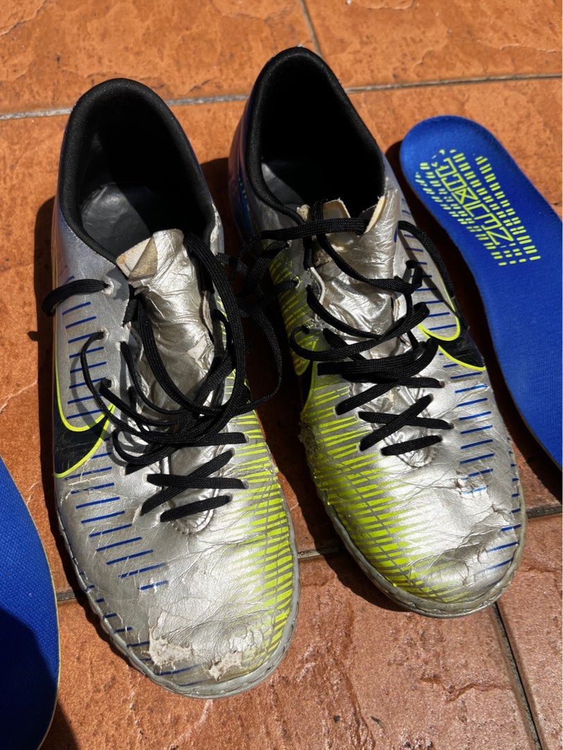 Neymar silver shoes discount