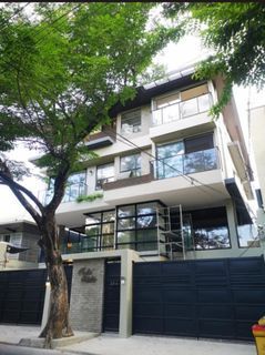(PROMO until January 31, 2024) HOUSE AND LOT FOR SALE  BAGONG LIPUNAN CUBAO QUEZON CITY