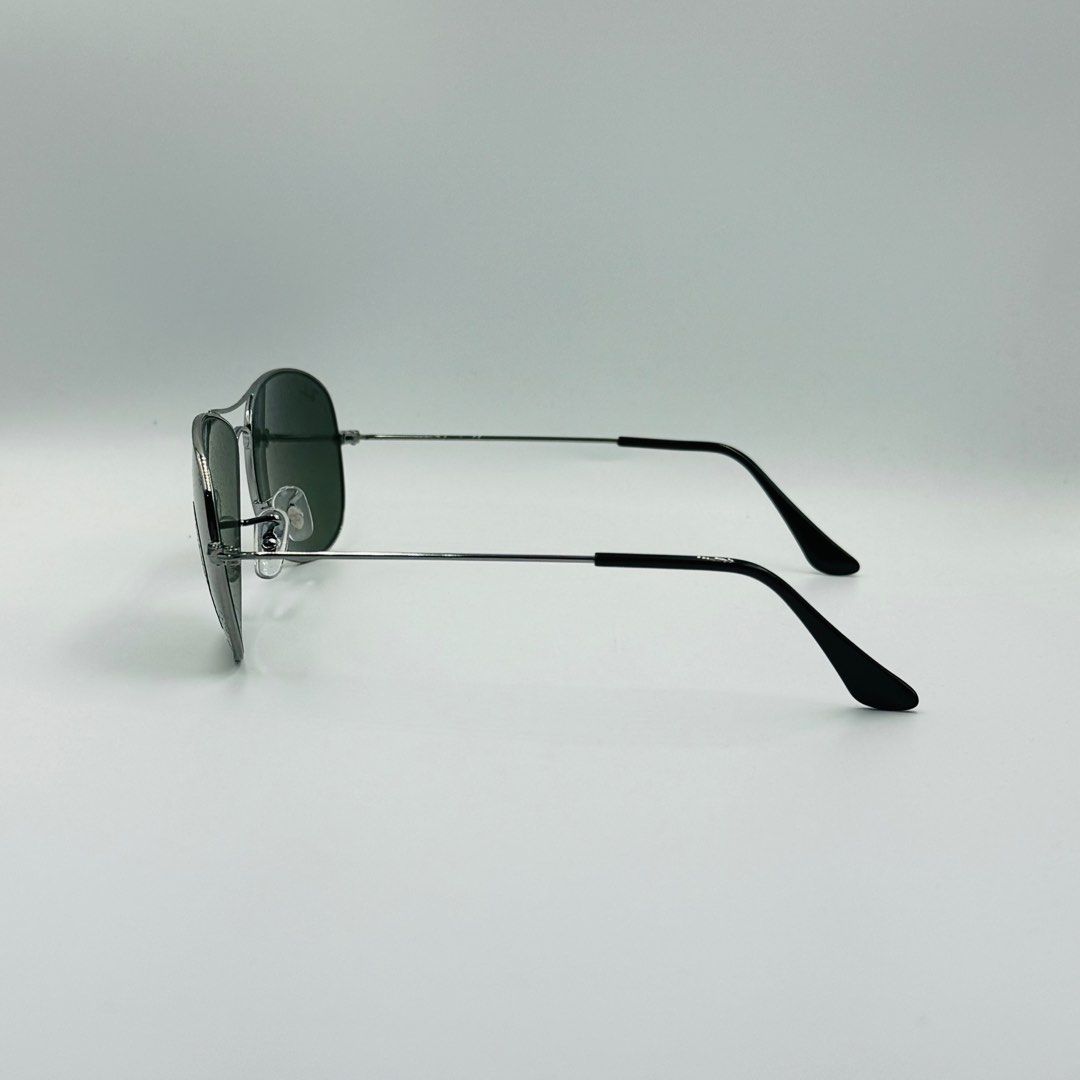 Rb3362 cockpit 004 59 top