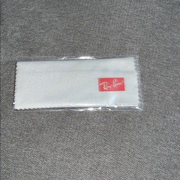 Ray ban cleaning hotsell cloth