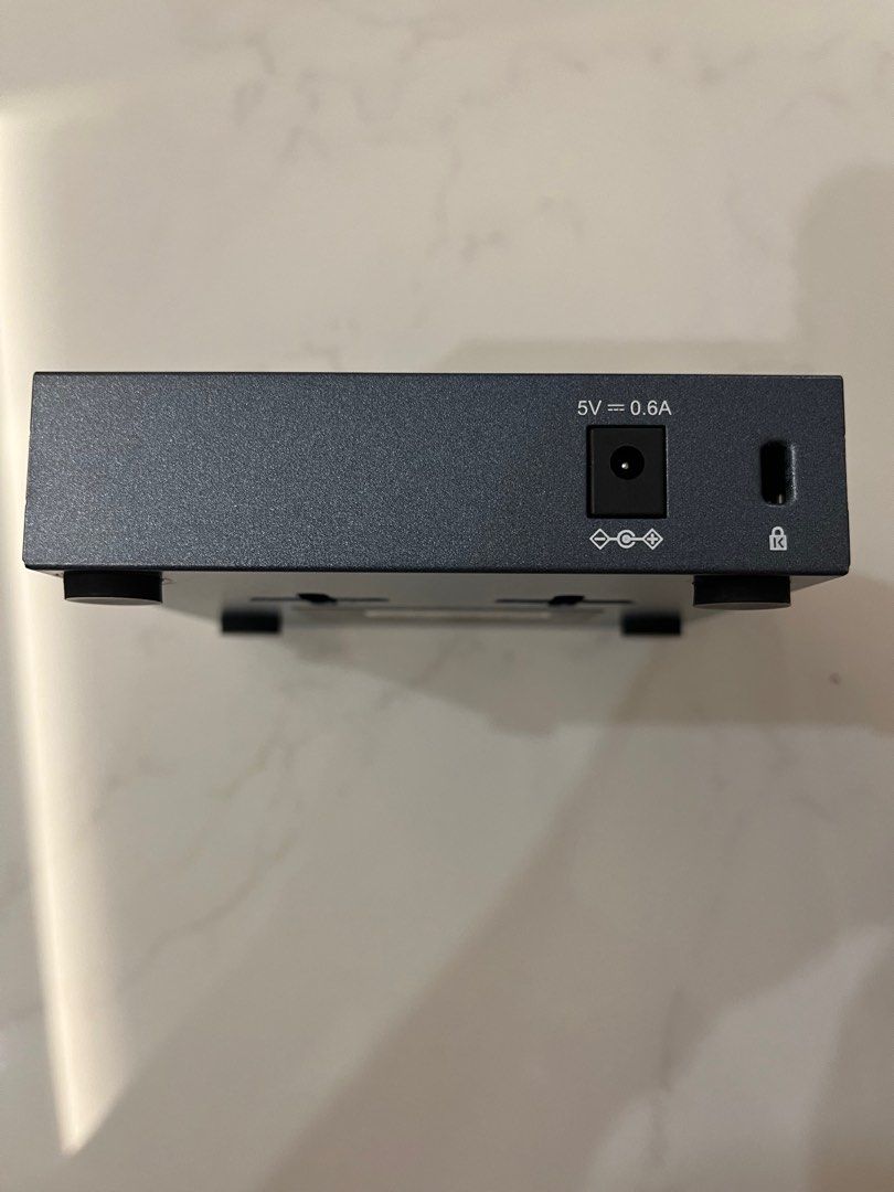 Selling tp-link (TL-SG105) 5-Port Gigabit Desktop Switch, Computers ...