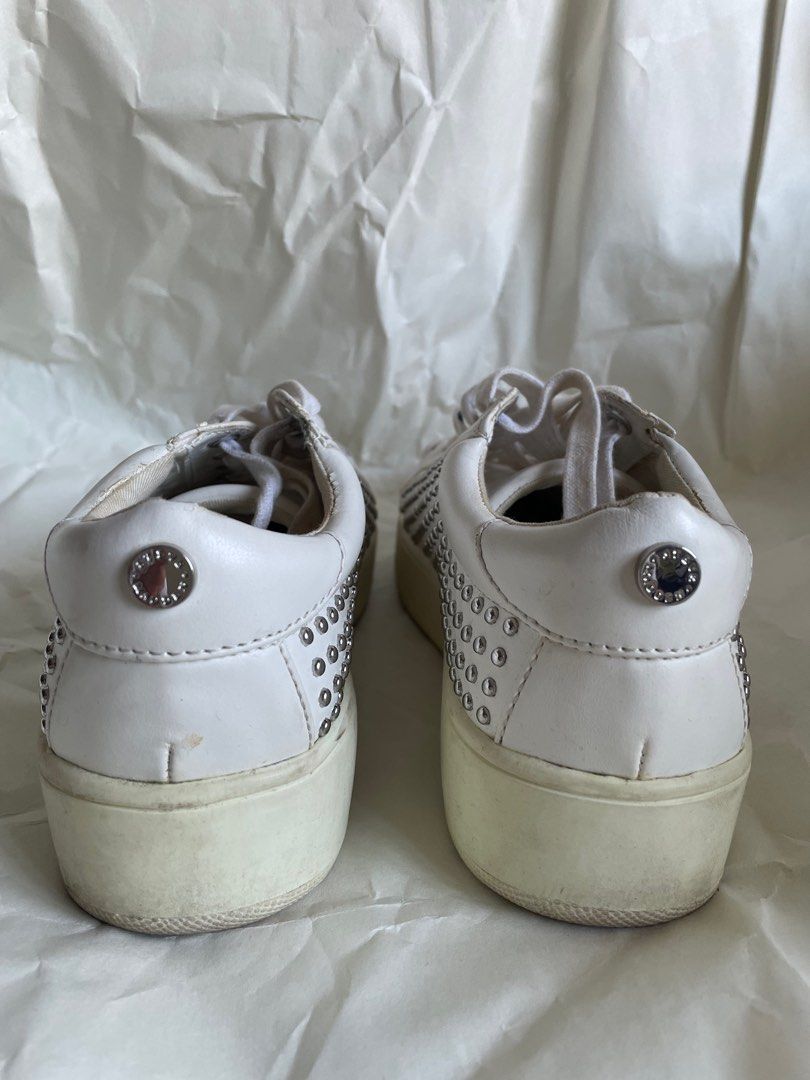 Steve madden studded sneakers Women s Fashion Footwear Sneakers on Carousell