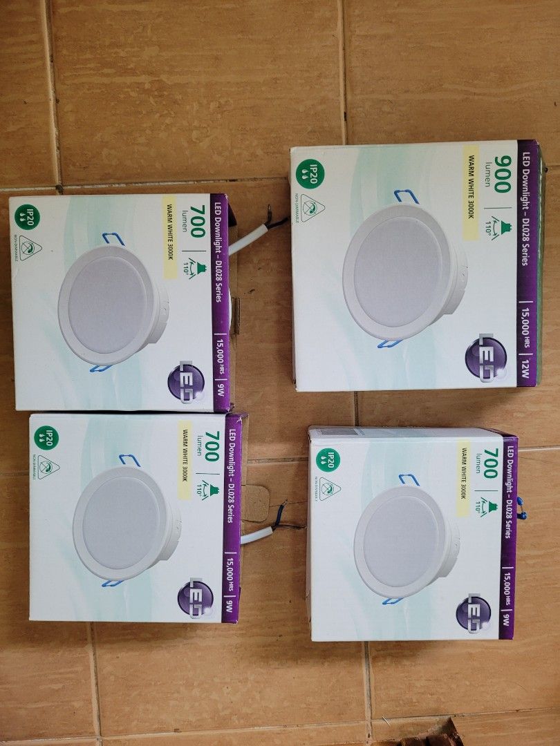 Sylvanus downlight (Category: Lighting) located in Singapore. Submitted by rboy123 (Listing ID 1279278989, Image 1). Description: warm white white light cool white 9w -$15 12 w- $18 15 w- $20.